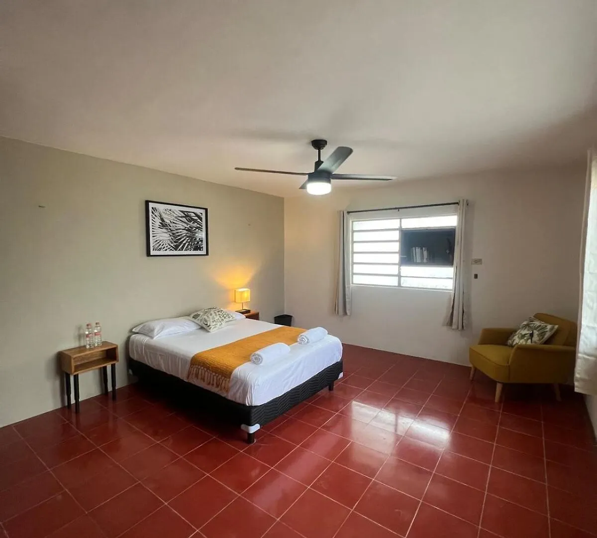 Casa En El Centro De Merida, 5 Habitaciones Y 3 Banos, Ideal Para Grupos Mexico