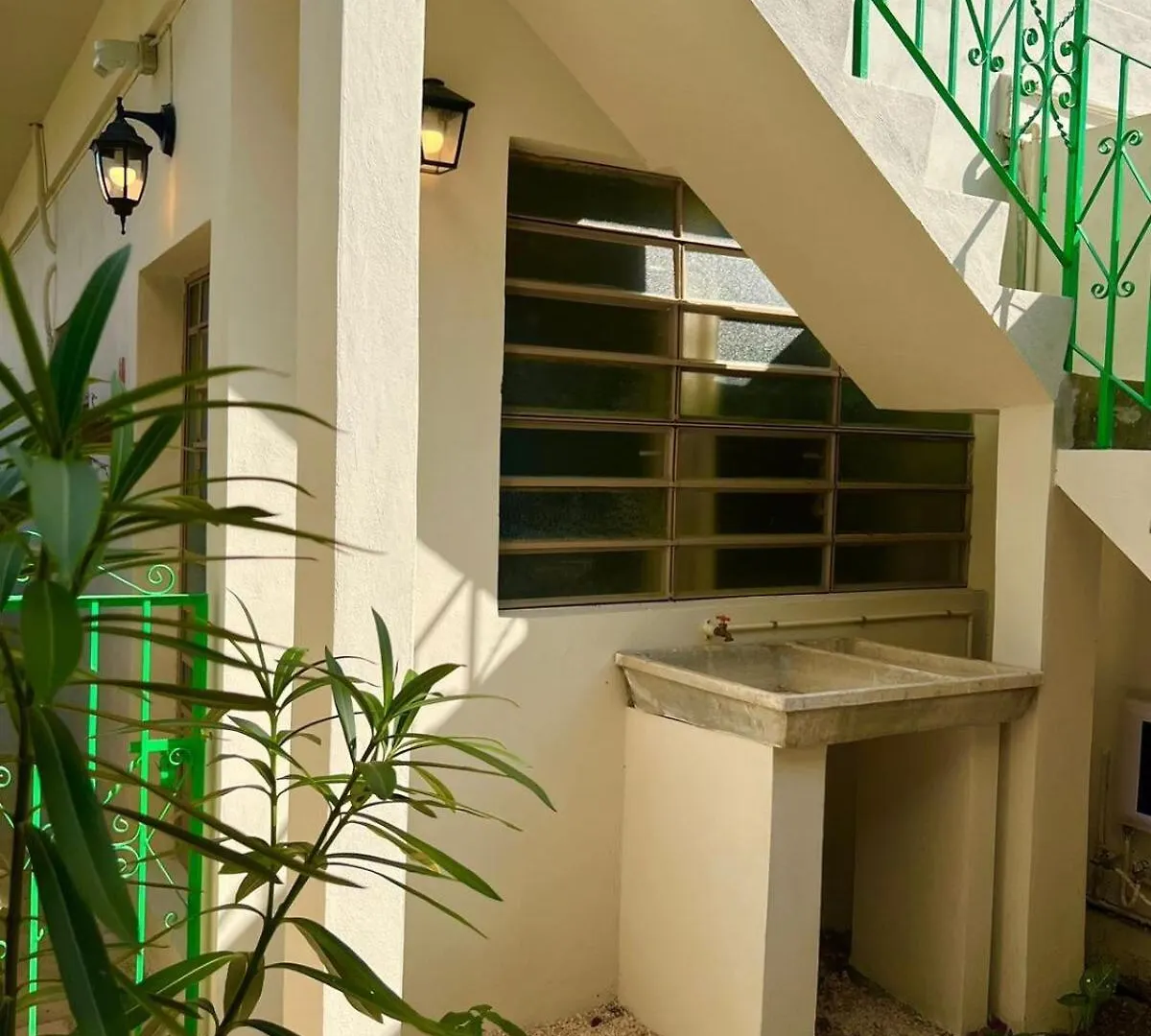 Casa En El Centro De Merida, 5 Habitaciones Y 3 Banos, Ideal Para Grupos Mexico